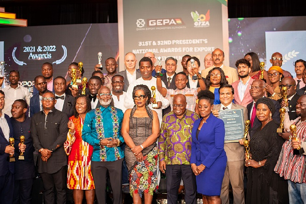 President Akufo-Addo with some of the winners ina group photograph