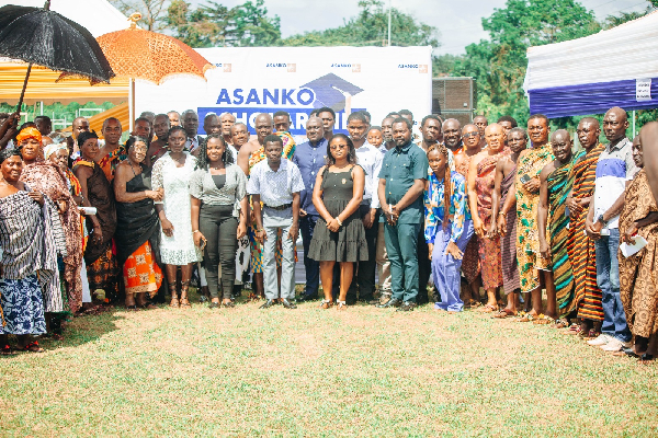 The beneficiaries together with others at the event