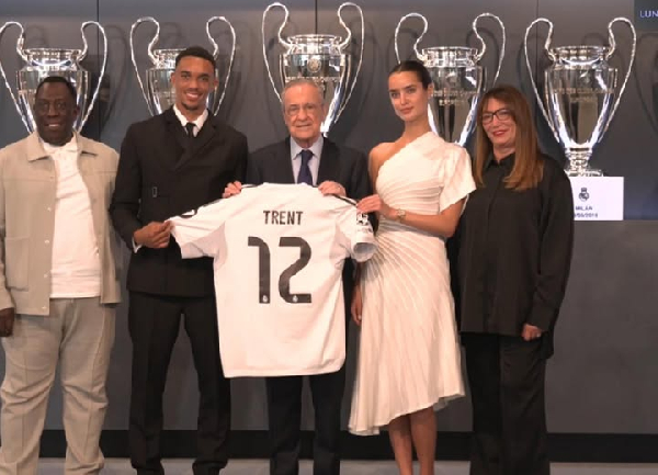 Trent and Perez (M) and his family during his unveiling