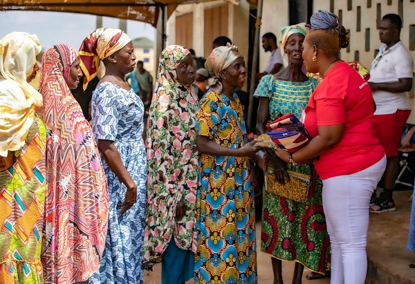 Some OBR members with some women