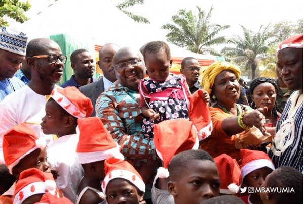 Vice President Dr Mahamudu Bawumia with some children