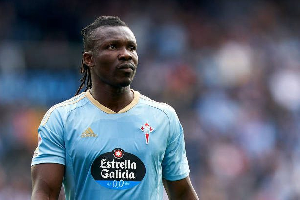 The 30-year-old defender leaves after a successful six-year stay in Celta