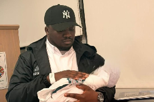 Placenta praevia forced Dr Frank Amoakohene’s wife to deliver in UK, aide clarifies Placenta praevia forced Dr Frank Amoakohene’s wife to deliver in UK, aide clarifies