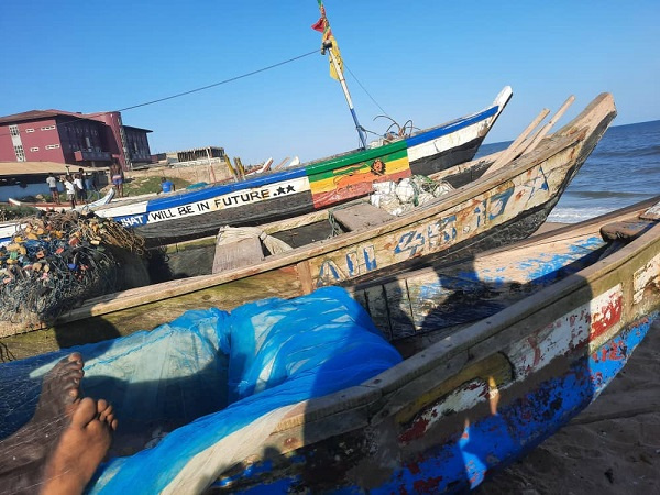 Professor criticises registration of canoes against stopping foreign trawlers