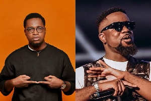 Kojo Cue (L) says Sarkodie (R) is the greatest rap artiste of all time