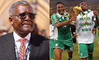 L-R Nigeria billionaire Aliko Dangote and Super Eagles players celebrating 2013 AFCON triumph