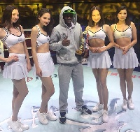 Gerald Dah in the midst of some gorgeous ladies