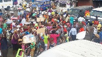 File photo: Traders who sell on the shoulders of the road to be ousted