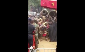 Otumfuo Osei Tutu II at his mother's funeral