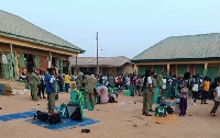 Nigerians queue to vote during 2023 elections