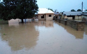 file photo: Dr. Bawumia donated items and GHC5000 each to Bagre Dam spillage victims