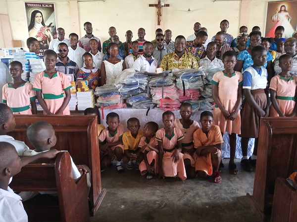 Donations made to the Aveme Beme R/C Primary School