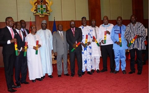 Akufo-Addo, Dr Mahamudu Bawumia in a group photograph with the newly sworn-in Regional Ministers