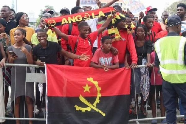 Angola fans at the airport in Luanda