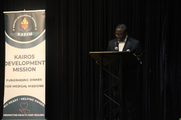 Rev Dr James Quainoo speaking at the Ottawa event