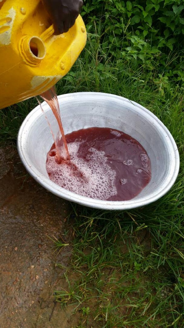 The water in the well changed colour to red.