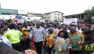 President Nana Akufo-Addo paid a visit to the Adenta-Madina highway to inspect ongoing works