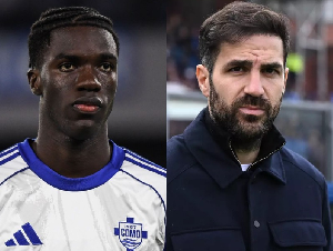 Assane Diao (L)  plays for Como while Fabegas(R) is the head coach of the club