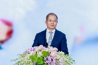 Eric Xu speaking at the press conference