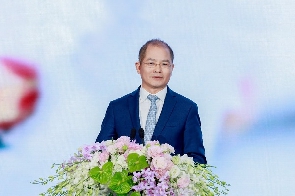 Eric Xu speaking at the press conference