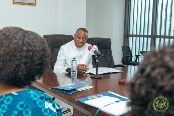 Dr. Rashid Pelpuo recently met a nine-member delegation from the CIHRM