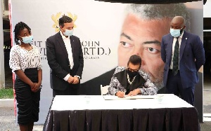 Commonwealth Signing