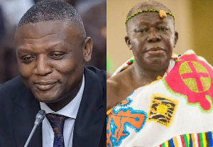 Kofi Adams (left) visited Otumfuo (right) to discuss issues about Ghana sports