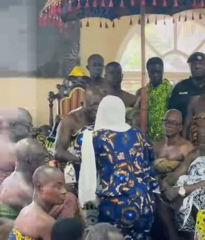 Samira Bawumia Greeting Otumfuo