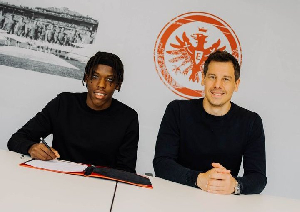 Andrew Junior Awusi has signed a professional contract with
