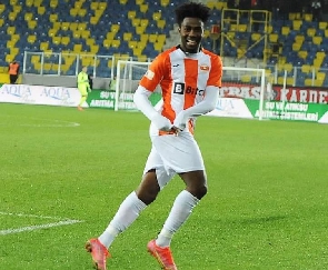 Ghanaian striker Samuel Tetteh