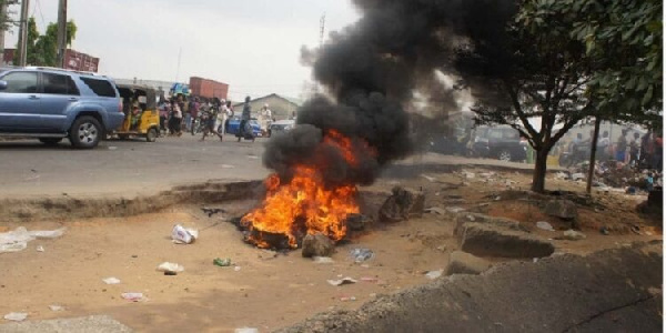 Residents of Wulugu  burnt a tanker driver mate to ashes on Sunday
