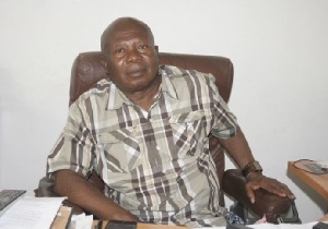 Dr Amoako Tuffour  